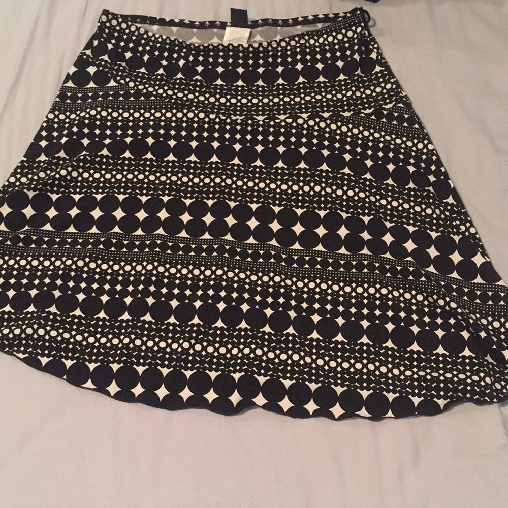 Black and white patterned skirt